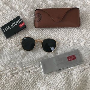 RAY BAN SUNGLASSES ☀️